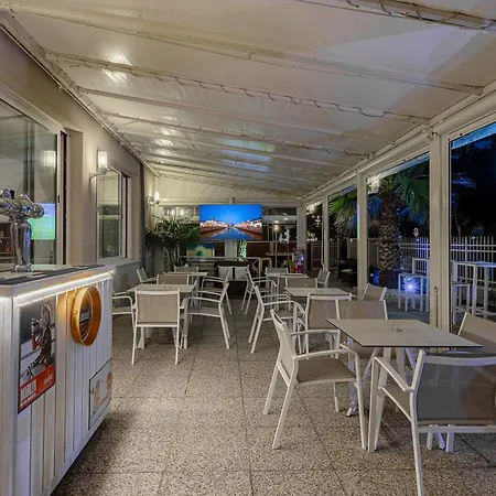 Altamarea מלון 3*