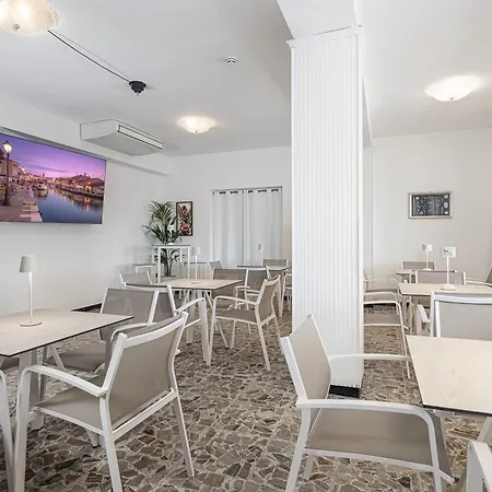 Altamarea 3* 切塞纳蒂科