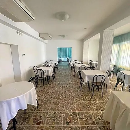 Altamarea Hotel 3*